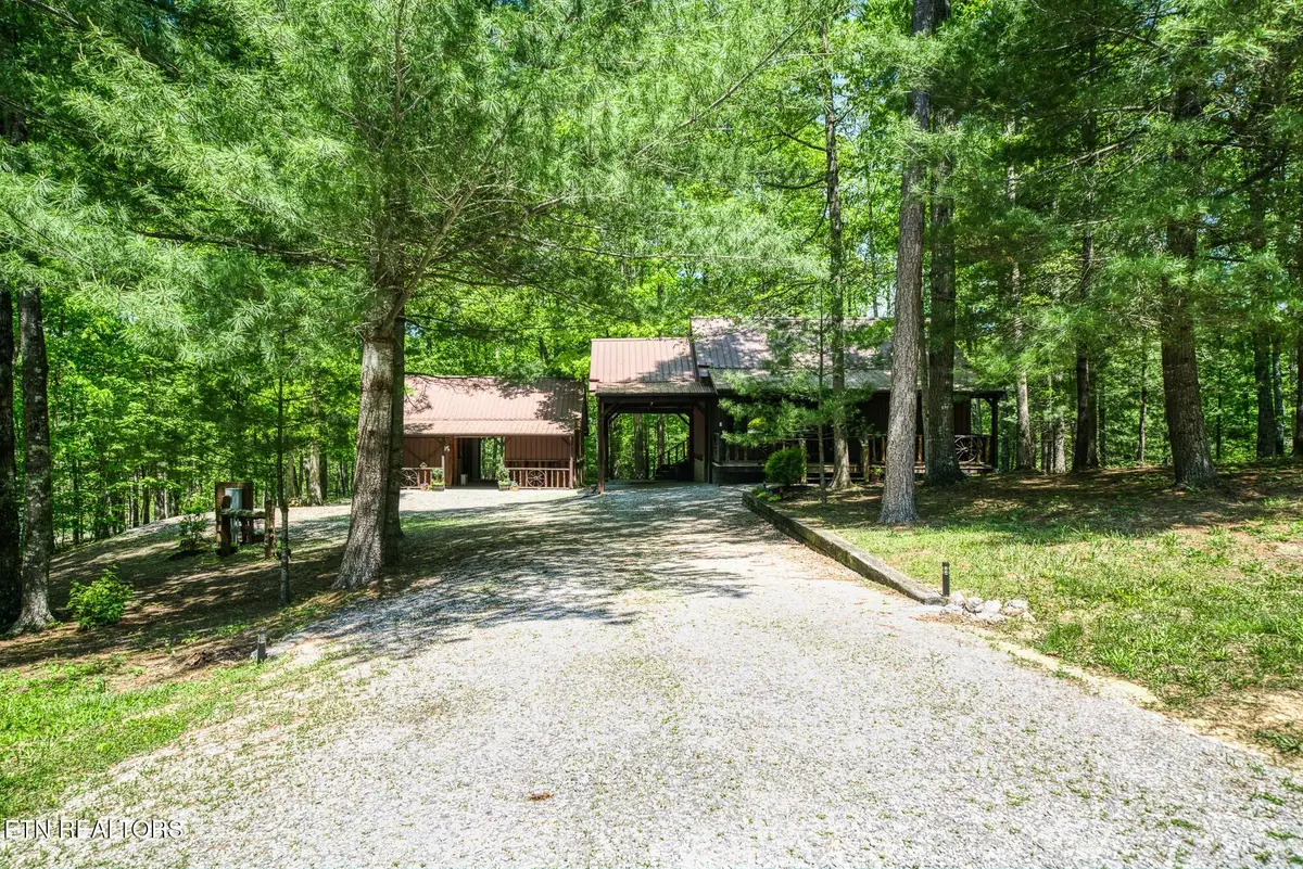340 Spruce Creek Dr, Jamestown, TN 38556 - #1