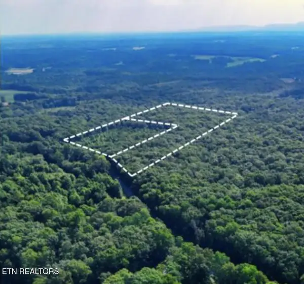 Lantana Rd, Crossville, TN 38572