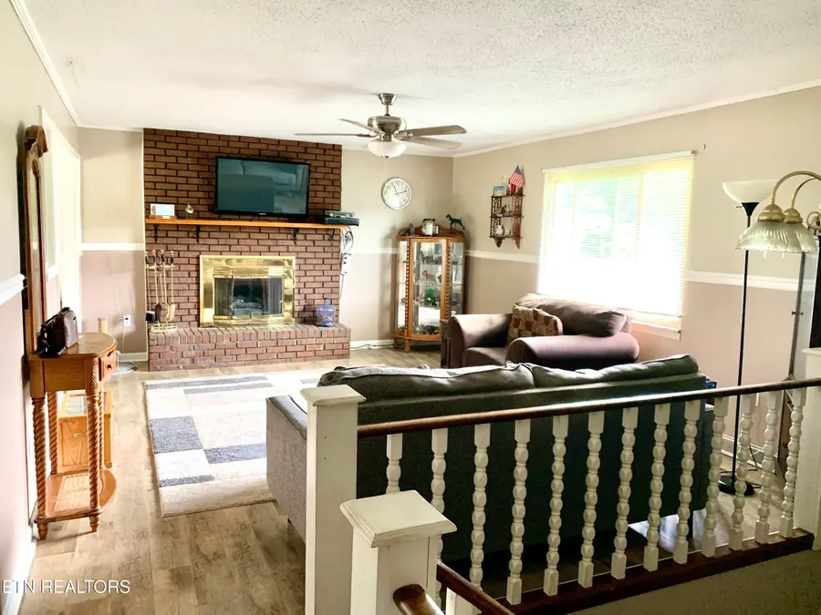 309 Allison St, New Tazewell, TN 37825 - #3