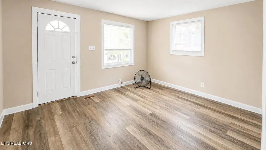 1321 Brookside Ave, Knoxville, TN 37921 - #3
