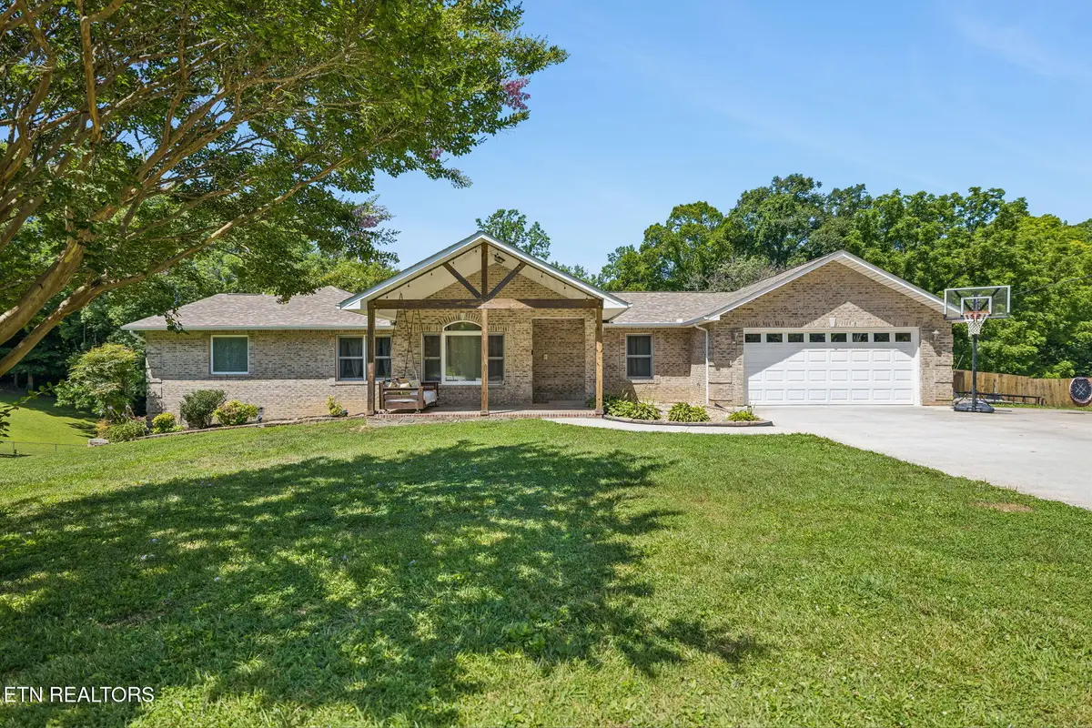 677 Twin Hills Lane, Jacksboro, TN 37757 - #1