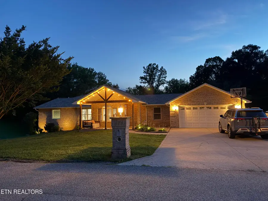 677 Twin Hills Lane, Jacksboro, TN 37757 - #2