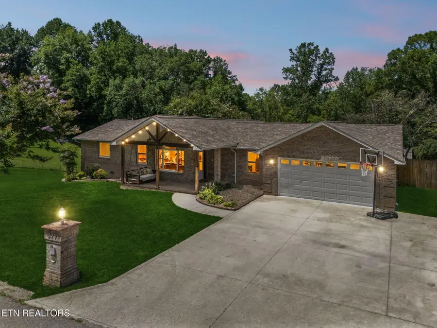 677 Twin Hills Lane, Jacksboro, TN 37757 - #3