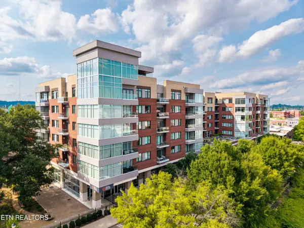 333 W Depot Ave #212, Knoxville, TN 37917