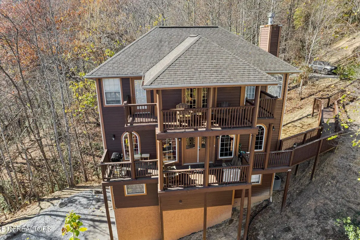 909 Black Wolf Way, Gatlinburg, TN 37738 - #1