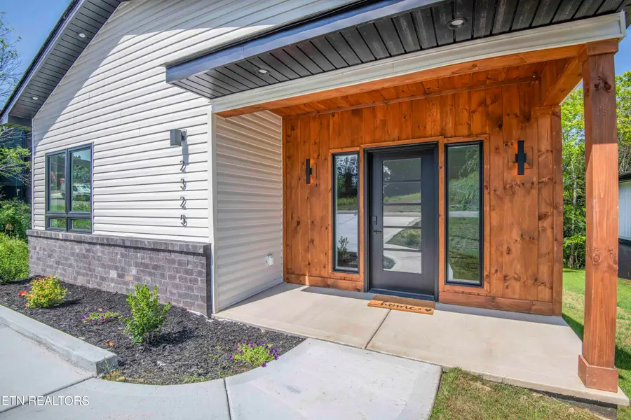 2325 Rock Gardens Drive, Sevierville, TN 37876 - #2