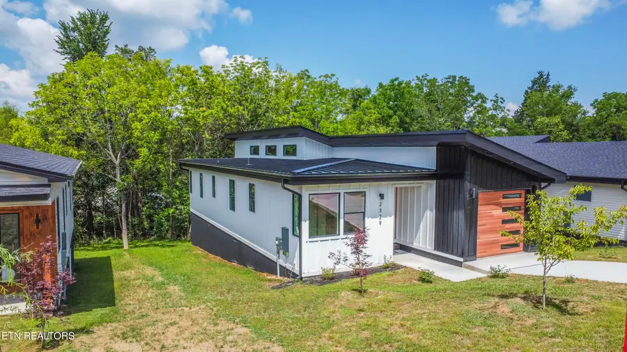2329 Rock Gardens Drive, Sevierville, TN 37876 - #3