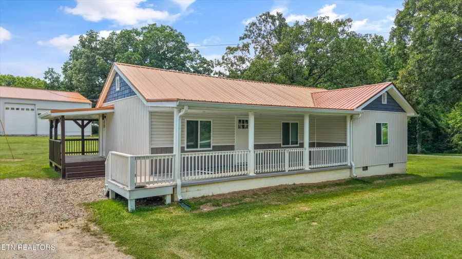 131 Burrville Rd, Sunbright, TN 37872 - #2