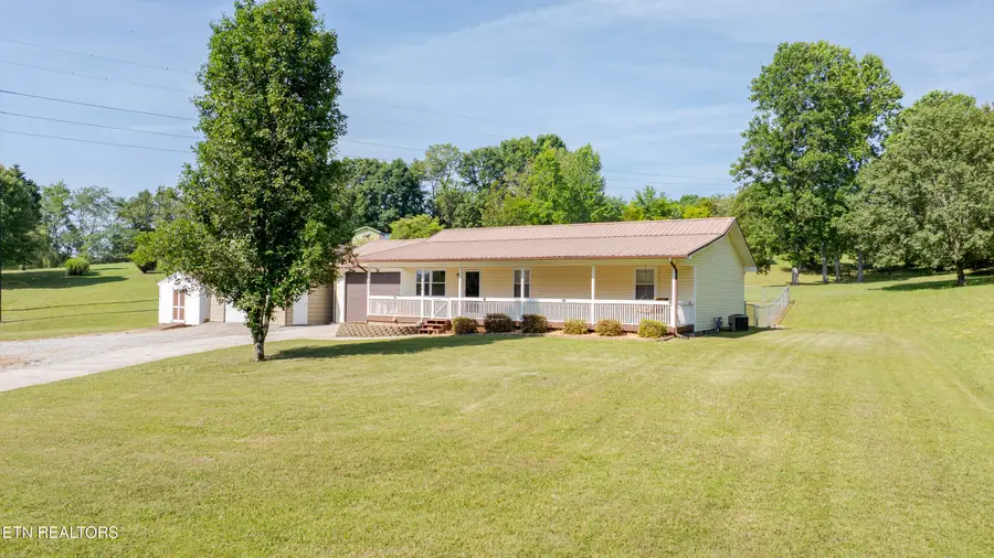 446 Upper Clear Creek Rd, Spring City, TN 37381 - #2