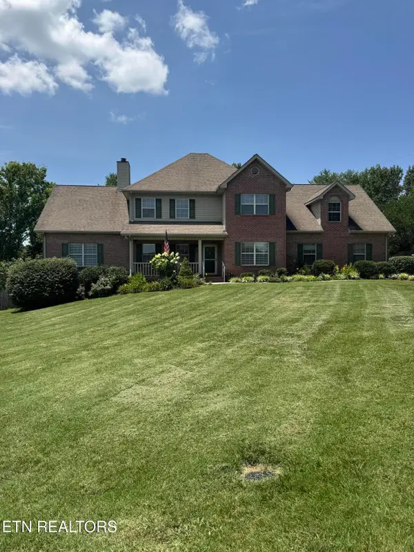 7421 Castlegate Blvd, Knoxville, TN 37918