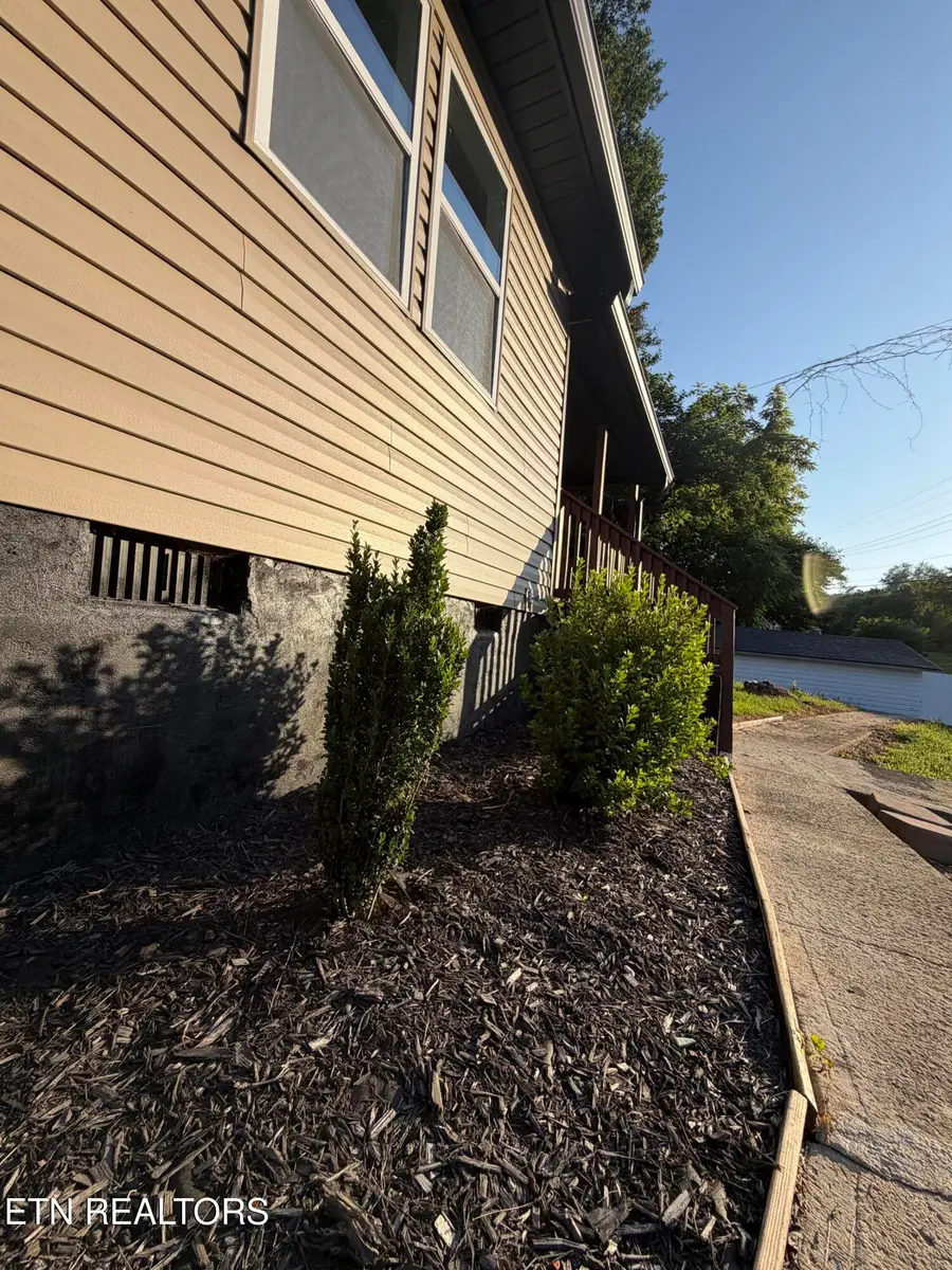 110 Cherry Drive, Harriman, TN 37748 - #3