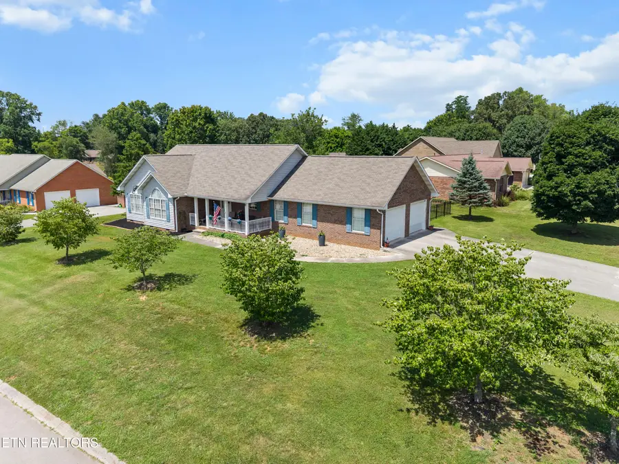 940 Meadow Oaks Drive, Maryville, TN 37803 - #2
