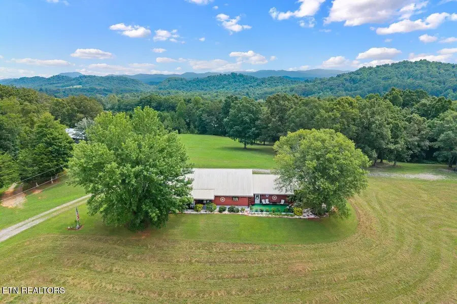 910 Reagan Valley Rd, Tellico Plains, TN 37385 - #2