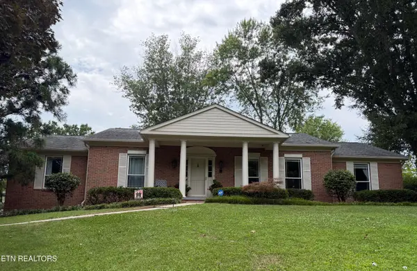 9632 Briarwood Drive, Knoxville, TN 37923