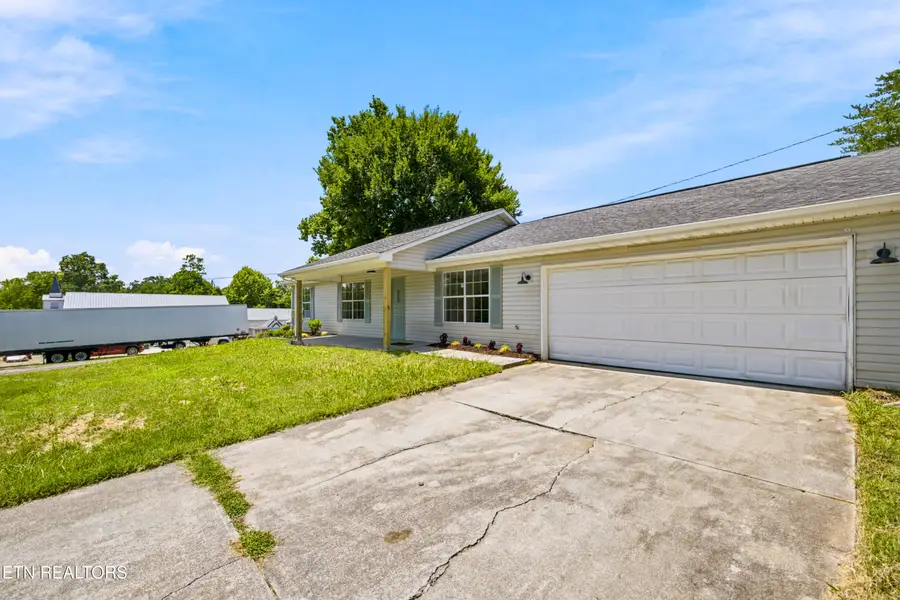 3723 Six Mile Rd, Maryville, TN 37803 - #2