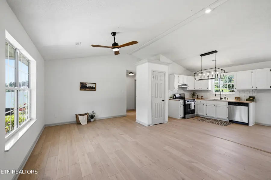3723 Six Mile Rd, Maryville, TN 37803 - #3