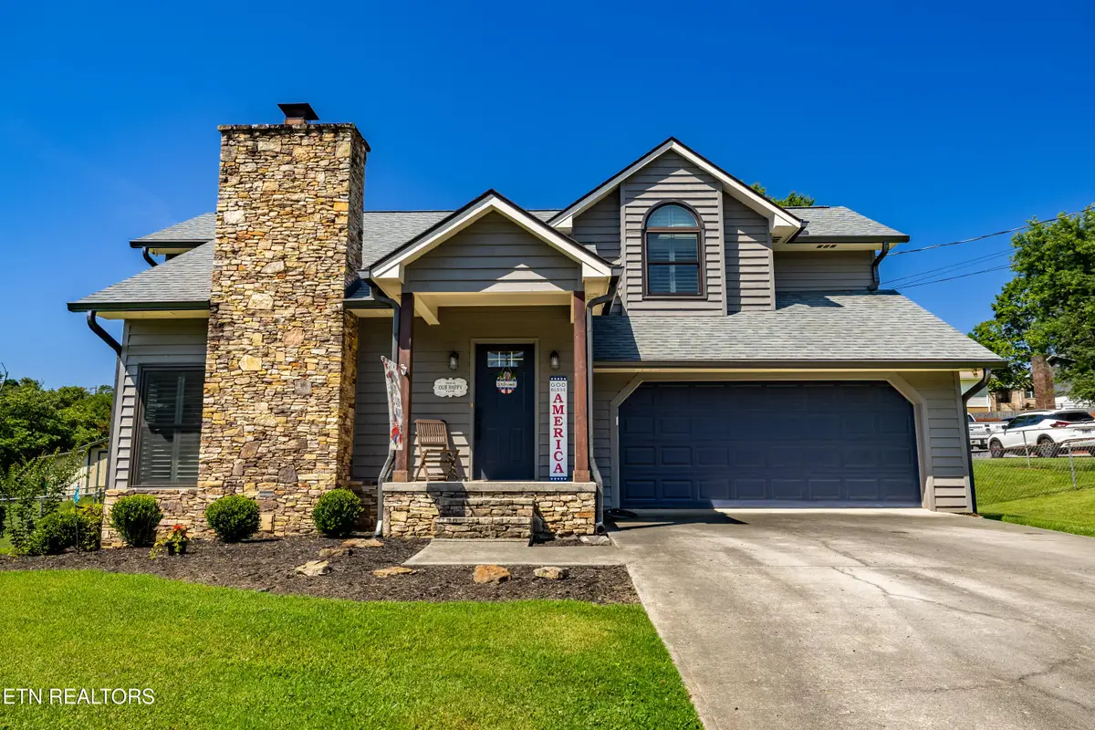 1208 Hoss Rd, Powell, TN 37849 - #1