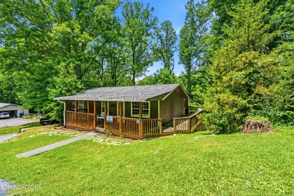 2106 Hickory Manor Rd, Sevierville, TN 37862