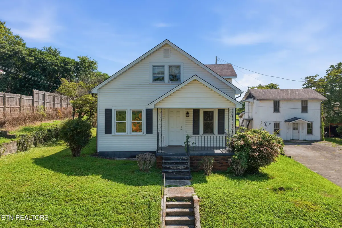 905 Queen Ave, Harriman, TN 37748 - #1