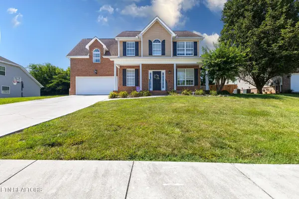 120 E Glenview Drive, Lenoir City, TN 37771