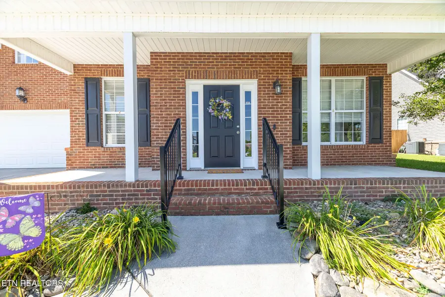 120 E Glenview Drive, Lenoir City, TN 37771 - #2