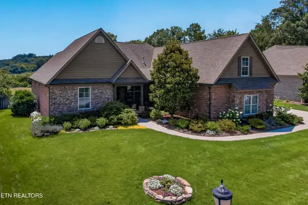 955 Cobblestone Drive, Lenoir City, TN 37772