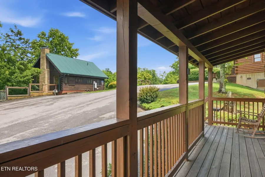 534 Chickasaw Gap Way, Pigeon Forge, TN 37863 - #3