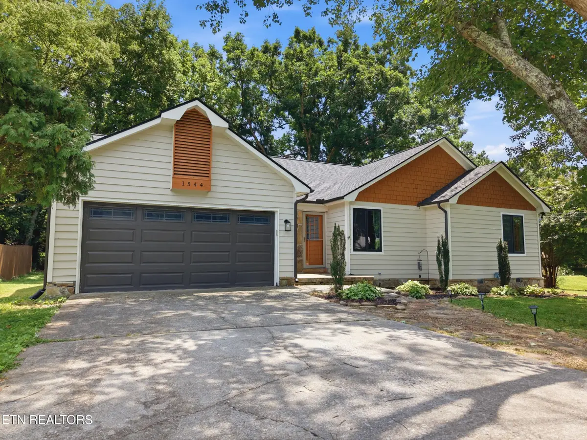 1544 Fox Meadow Circle, Knoxville, TN 37923 - #1