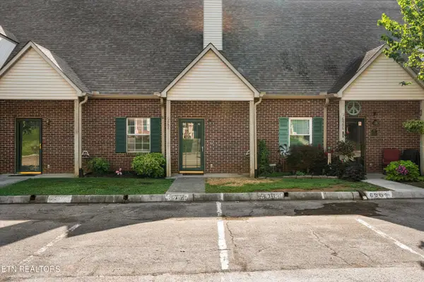 6904 Kings Crossing Way, Knoxville, TN 37918