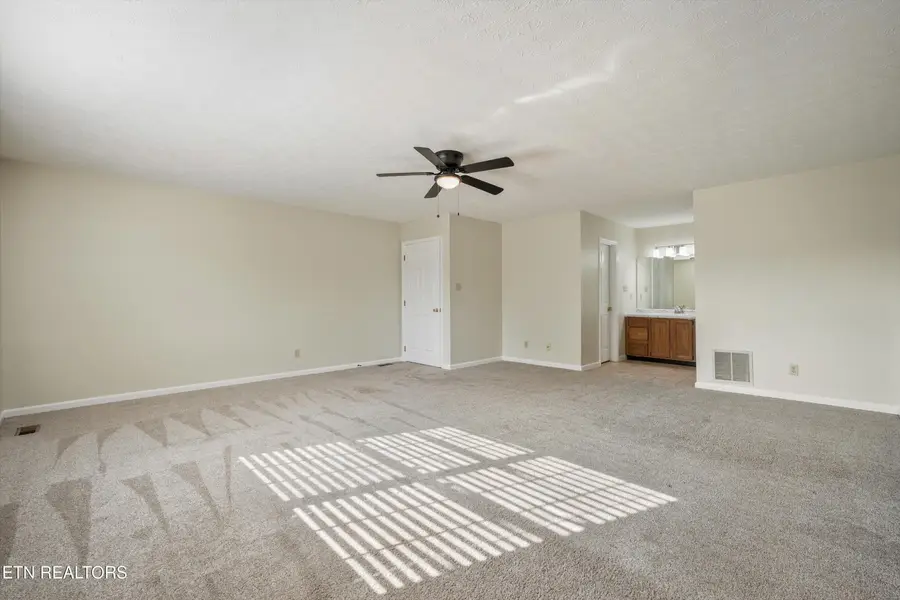 6904 Kings Crossing Way, Knoxville, TN 37918 - #3