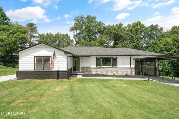 2329 Skyview Drive, Maryville, TN 37803