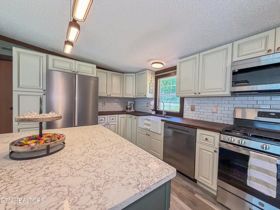 418 N Norris St, Jamestown, TN 38556 - #2