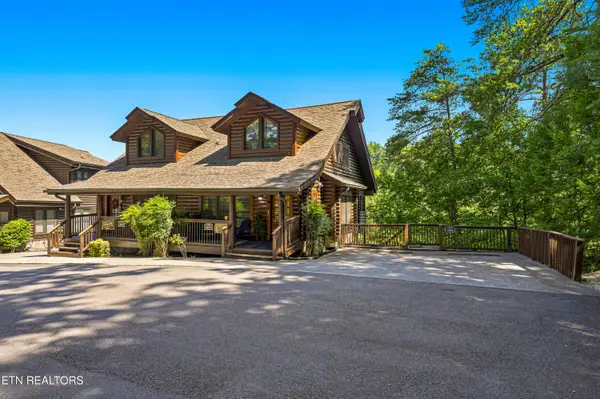 757 Golf View Blvd, Pigeon Forge, TN 37863