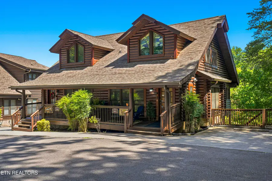 757 Golf View Blvd, Pigeon Forge, TN 37863 - #2