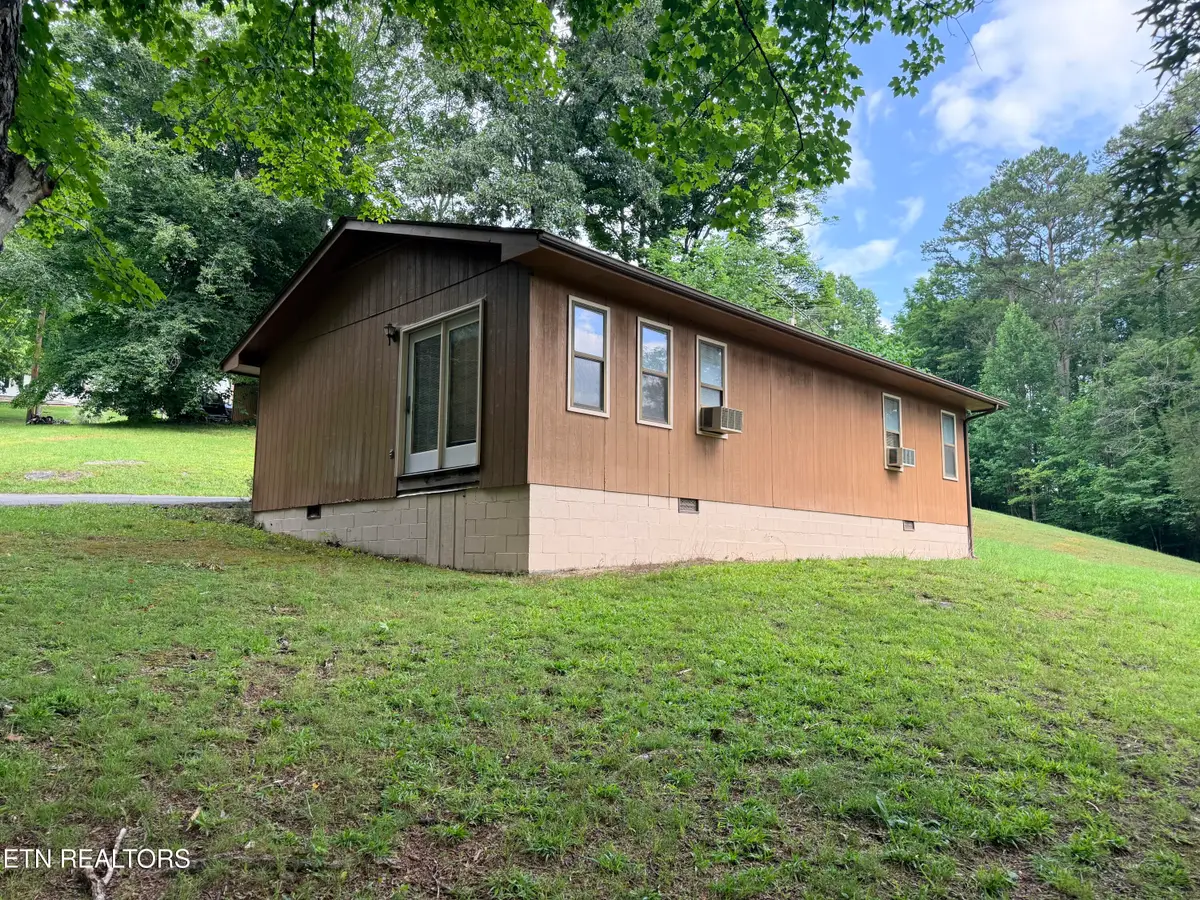 445 Deer Trail Circle, New Tazewell, TN 37825 - #1