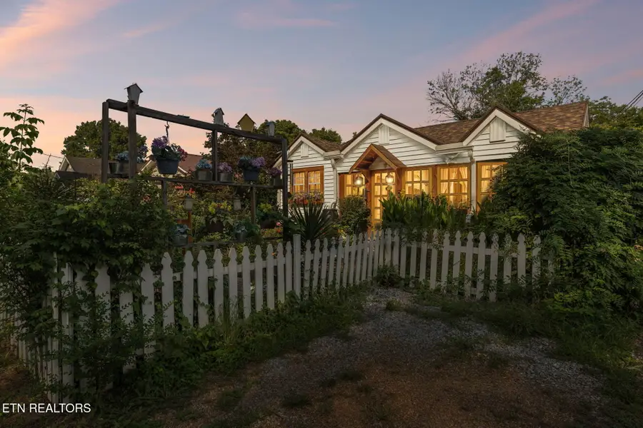 1519 Waterhouse St, Chattanooga, TN 37412 - #2