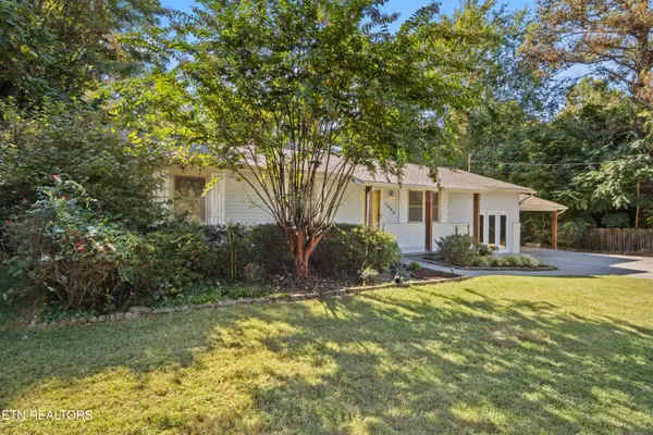 7925 Westland Drive, Knoxville, TN 37919