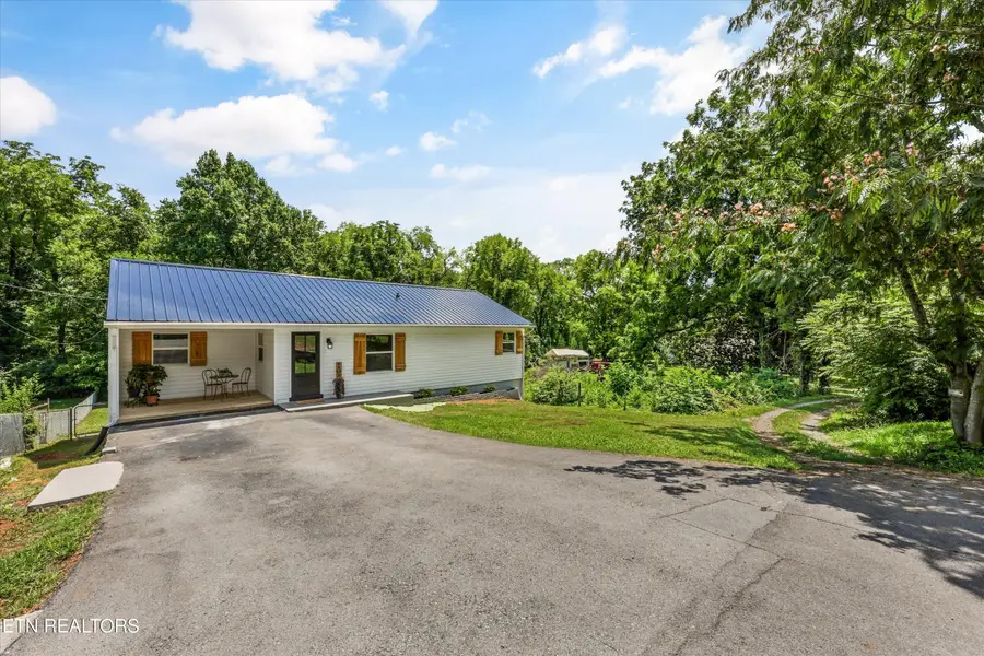 1102 Brookside Ave, Maryville, TN 37804 - #3