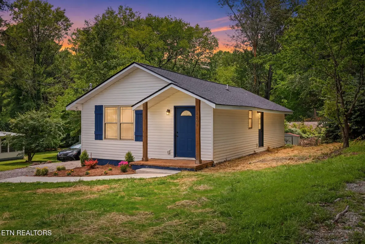 4205 Coster Rd, Knoxville, TN 37912 - #1