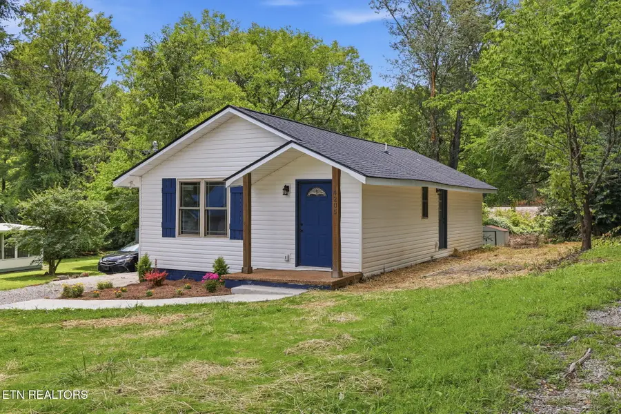 4205 Coster Rd, Knoxville, TN 37912 - #2