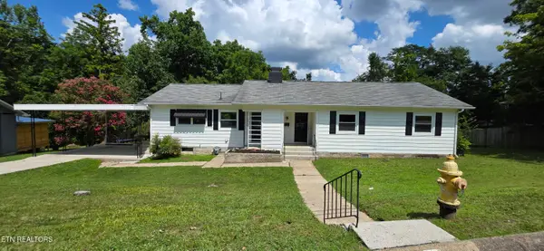 102 Underwood Rd, Oak Ridge, TN 37830