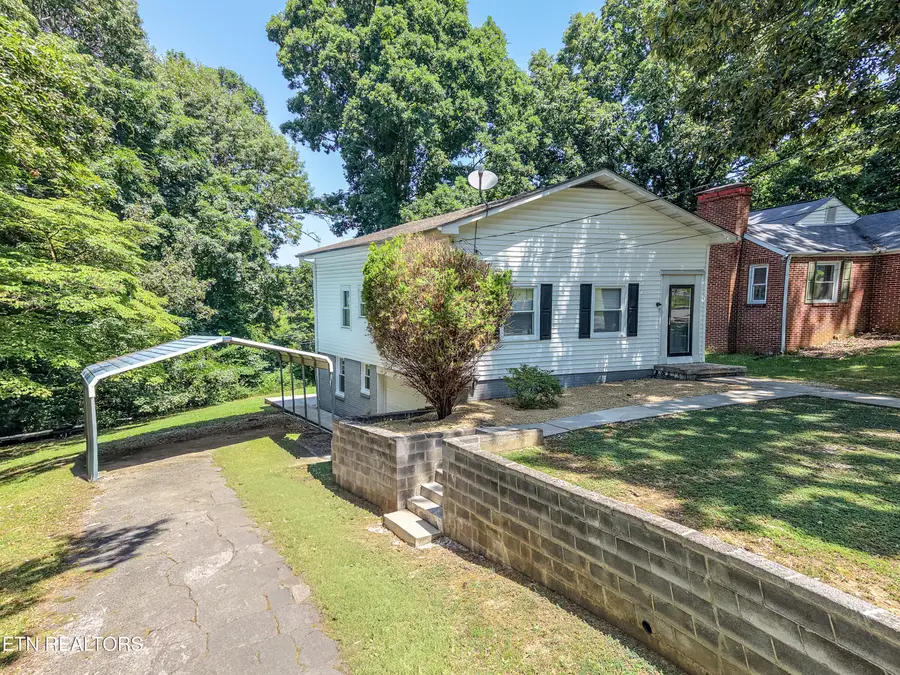 1209 Forest Ave, Maryville, TN 37804 - #3