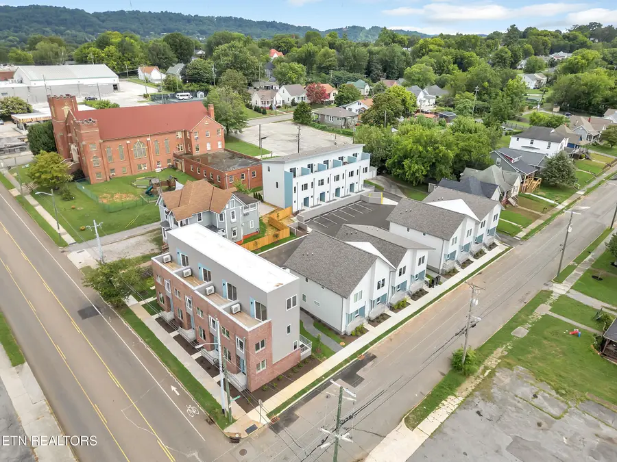 105 E Oldham Ave #102 #102, Knoxville, TN 37917 - #2