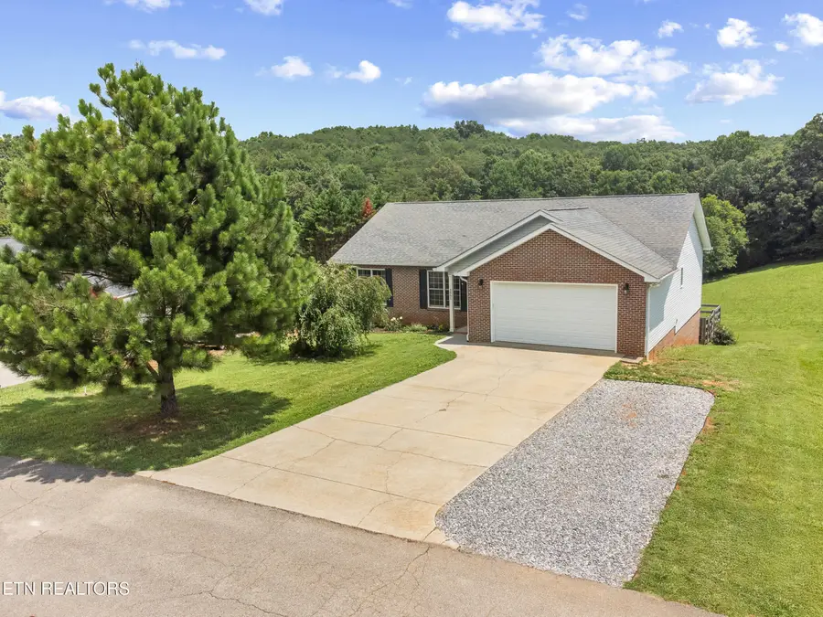 3861 Valentine Rd, Maryville, TN 37804 - #2