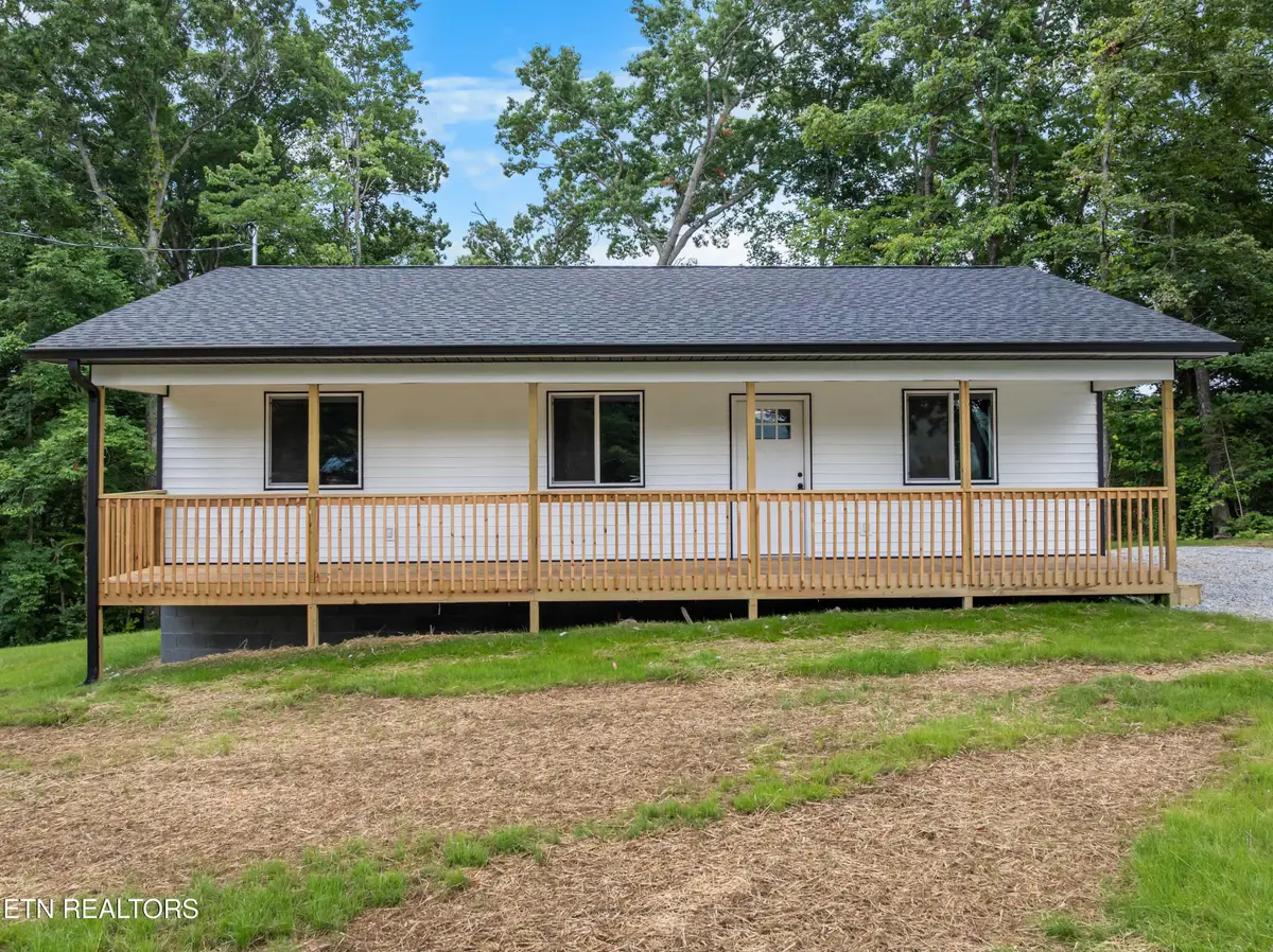 382 Davenport Rd, La Follette, TN 37766 - #1