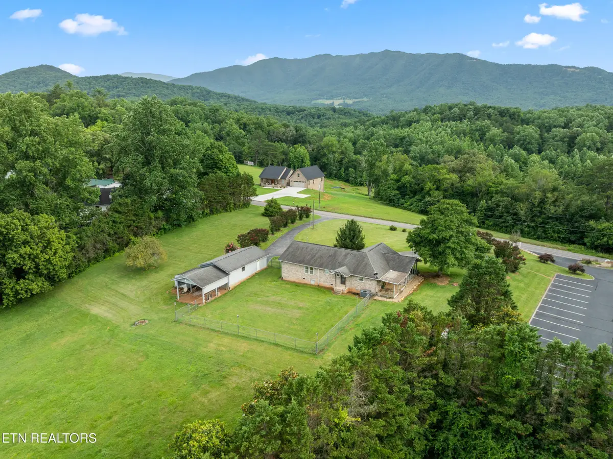 7197 Old Tuckaleechee Rd, Townsend, TN 37882 - #1