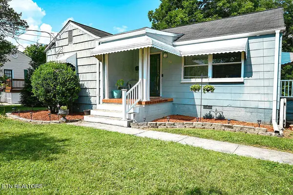 122 Salem Rd, Oak Ridge, TN 37830