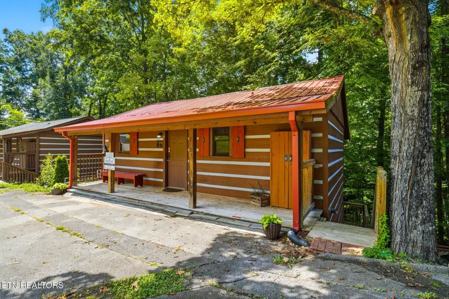 2684 Valley Heights Drive, Pigeon Forge, TN 37863 - #2