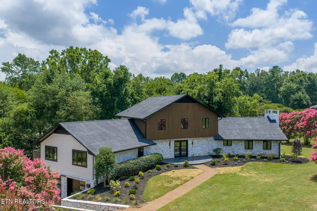 5216 Hickory Hollow Rd, Knoxville, TN 37919 - #1