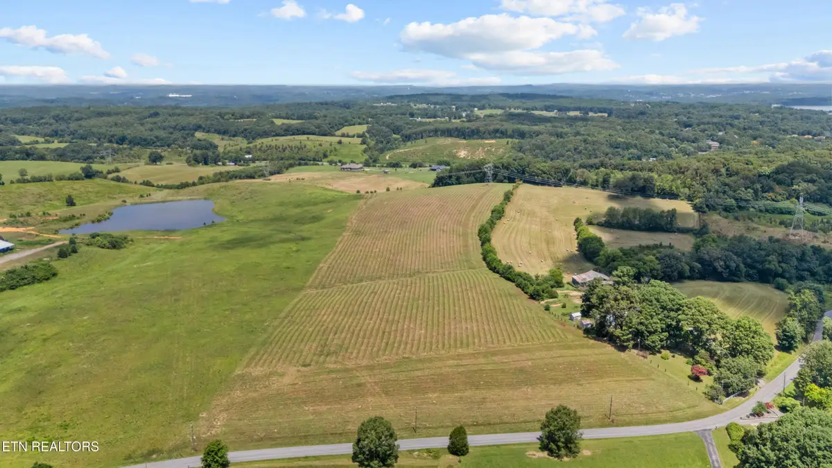 7883 Davis Ferry Rd, Loudon, TN 37774 - #1